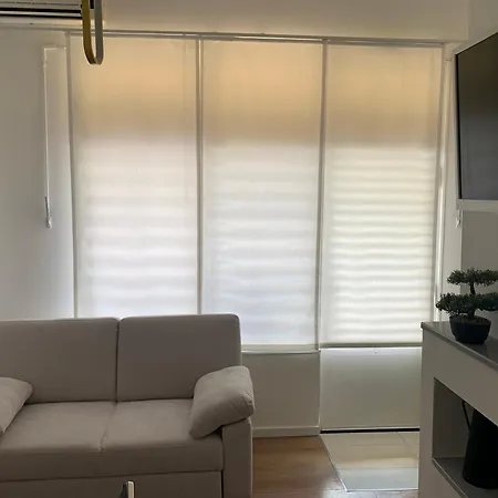 Im Erdgeschoss, Beim Beruehmten Znjan Apartment Split