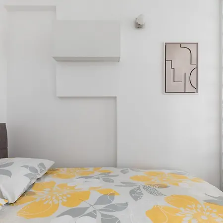 Im Erdgeschoss, Beim Beruehmten Znjan Appartement Split